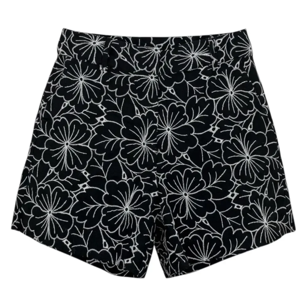 Tahari Black White Embroidered Floral High Rise Shorts Size 2